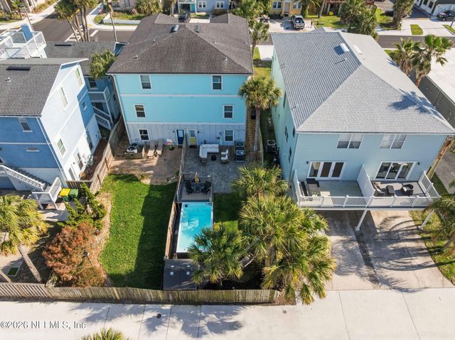 209 7TH Avenue S, Jacksonville Beach, FL 32250
