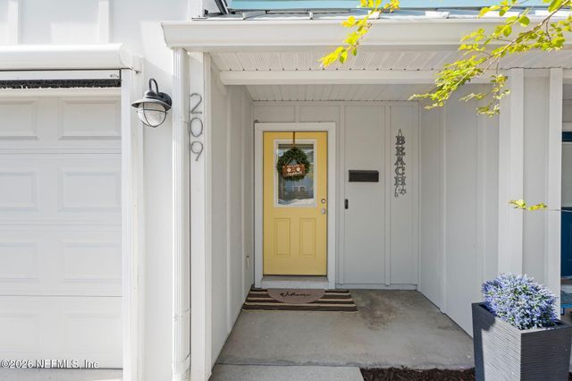 209 7TH Avenue S, Jacksonville Beach, FL 32250