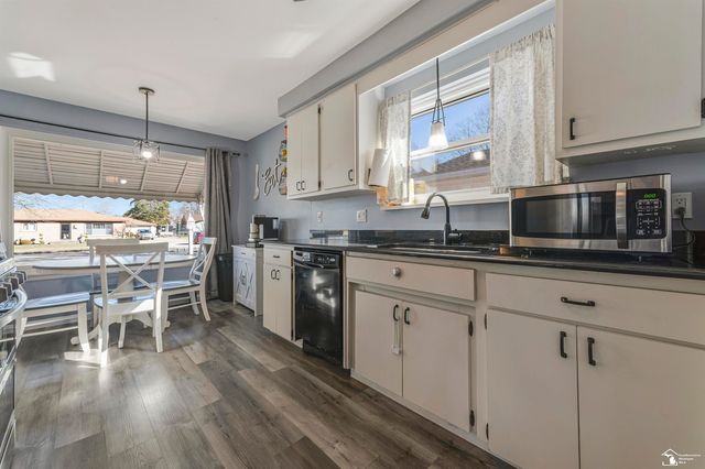 7900 Mortenview Drive, Taylor, MI 48180