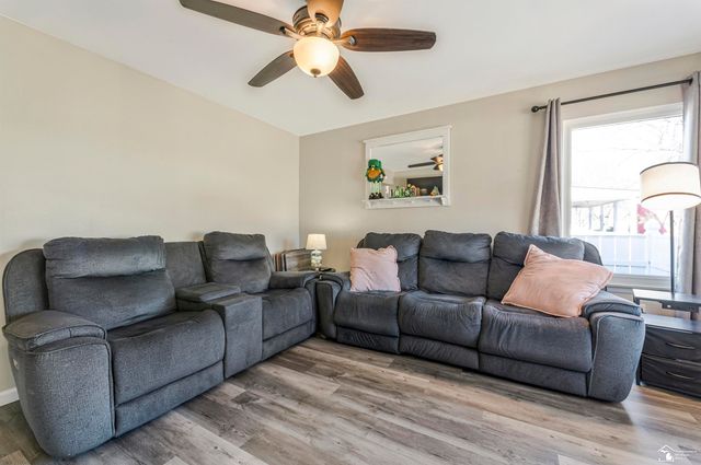 7900 Mortenview Drive, Taylor, MI 48180