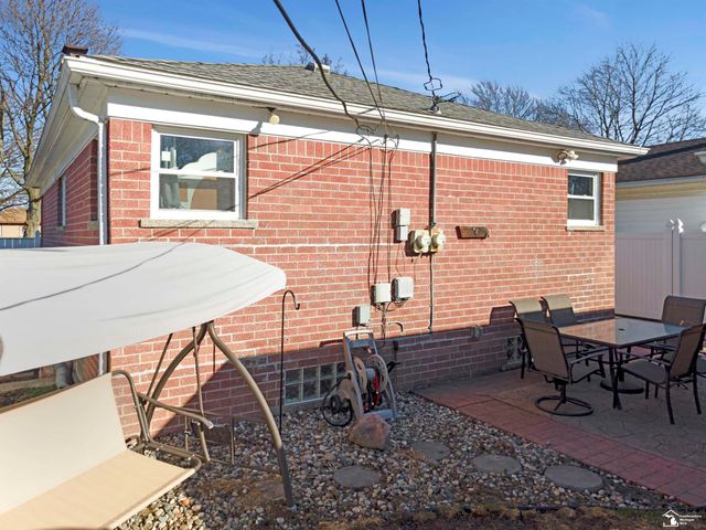 7900 Mortenview Drive, Taylor, MI 48180