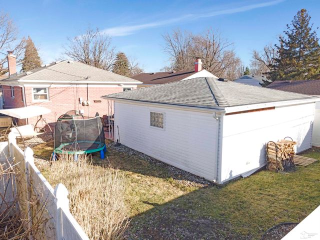 7900 Mortenview Drive, Taylor, MI 48180