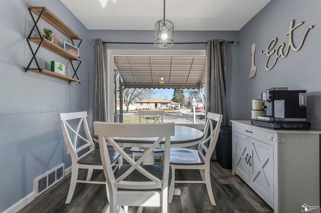 7900 Mortenview Drive, Taylor, MI 48180