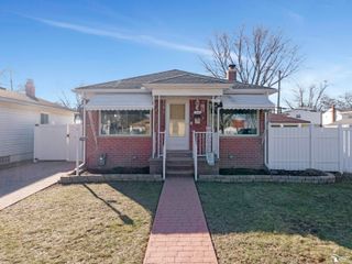 7900 Mortenview Drive, Taylor, MI 48180