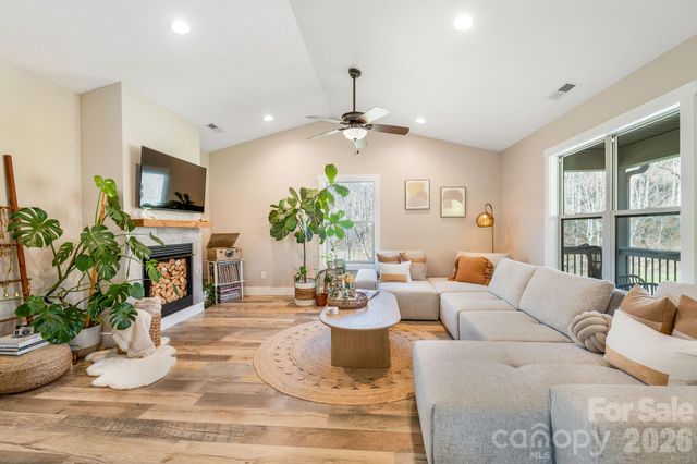 38 Sunrise Drive, Mars Hill, NC 28754