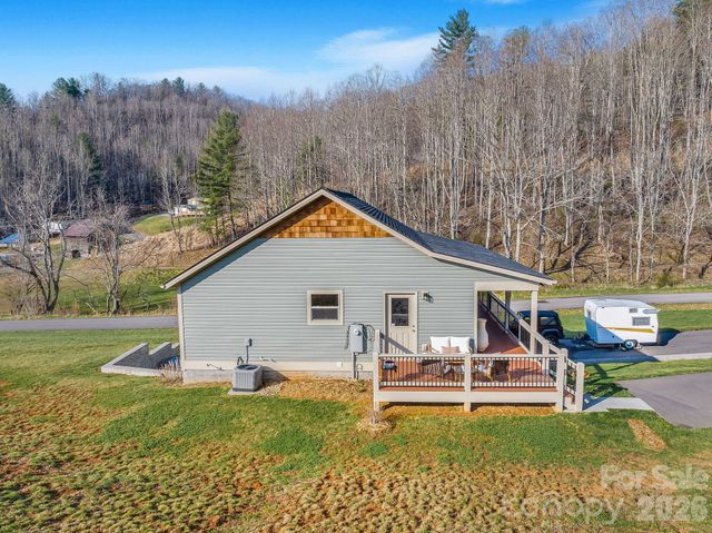 38 Sunrise Drive, Mars Hill, NC 28754