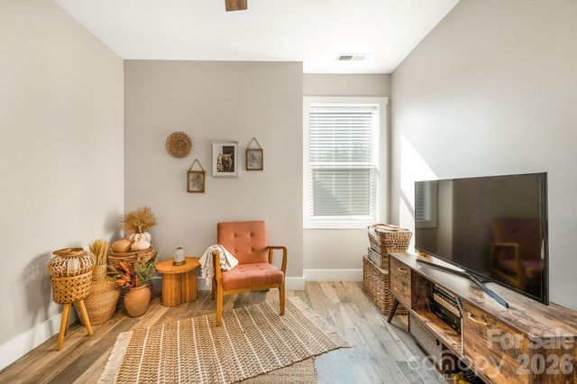 38 Sunrise Drive, Mars Hill, NC 28754