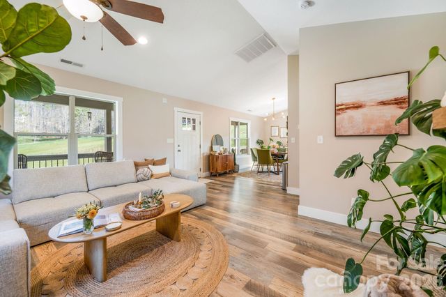 38 Sunrise Drive, Mars Hill, NC 28754
