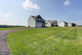 1584 WARM SPRING RD, Chambersburg, PA 17201