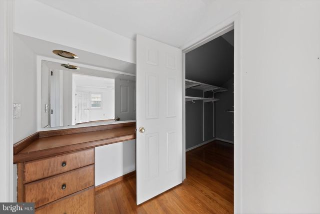 6 KINGS GRANT RD, Hockessin, DE 19707