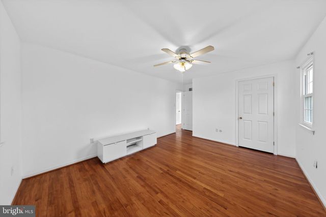 6 KINGS GRANT RD, Hockessin, DE 19707