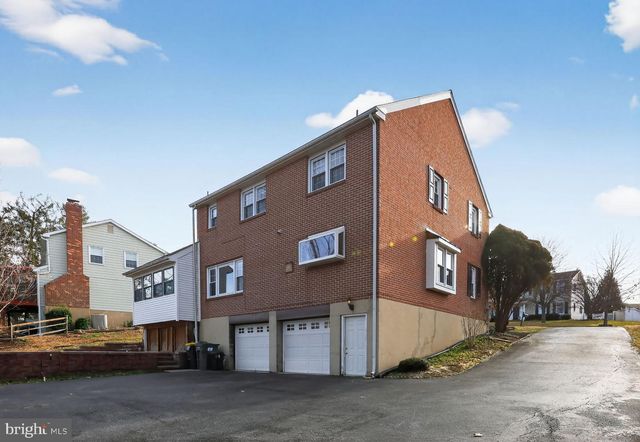 6 KINGS GRANT RD, Hockessin, DE 19707