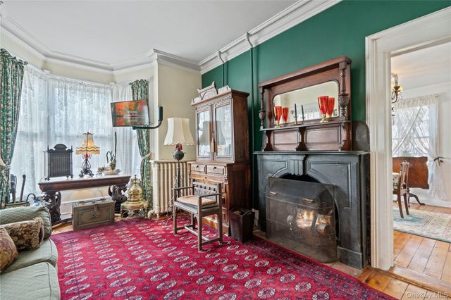 449 Montauk Highway, East Moriches, NY 11940