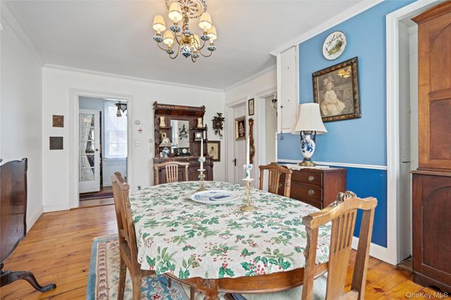 449 Montauk Highway, East Moriches, NY 11940