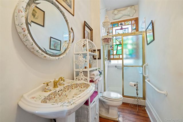 449 Montauk Highway, East Moriches, NY 11940