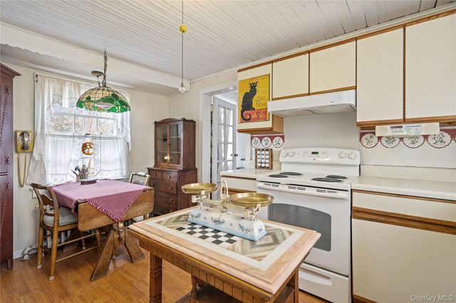 449 Montauk Highway, East Moriches, NY 11940