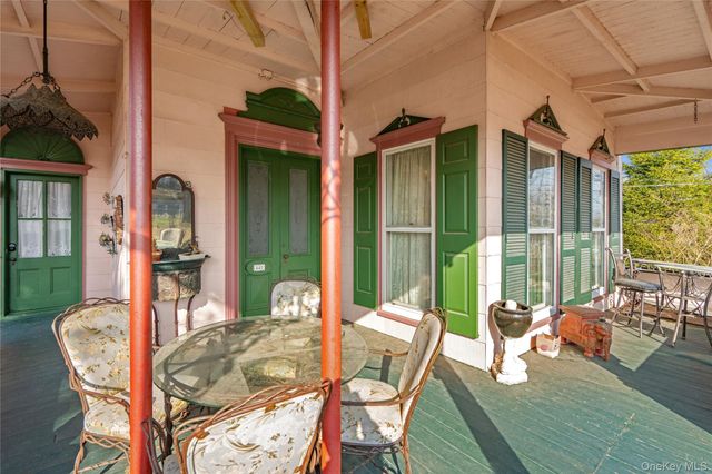 449 Montauk Highway, East Moriches, NY 11940