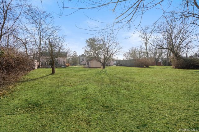 449 Montauk Highway, East Moriches, NY 11940