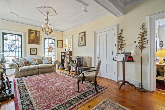 449 Montauk Highway, East Moriches, NY 11940