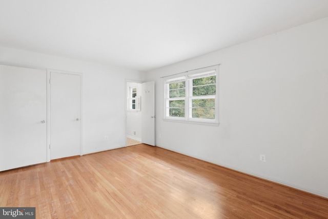 8400 BOUND BROOK LN, Alexandria, VA 22309