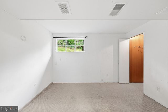 8400 BOUND BROOK LN, Alexandria, VA 22309