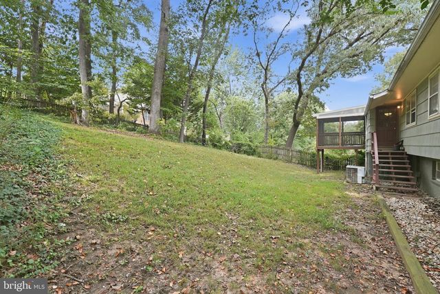 8400 BOUND BROOK LN, Alexandria, VA 22309