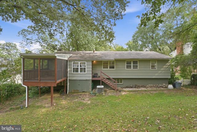 8400 BOUND BROOK LN, Alexandria, VA 22309