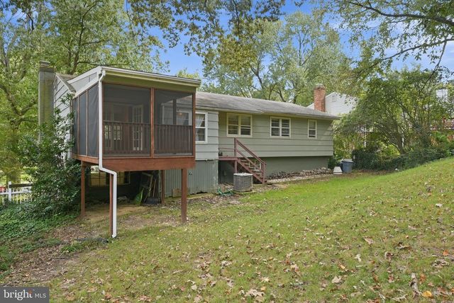 8400 BOUND BROOK LN, Alexandria, VA 22309