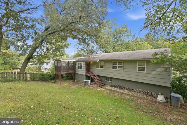 8400 BOUND BROOK LN, Alexandria, VA 22309