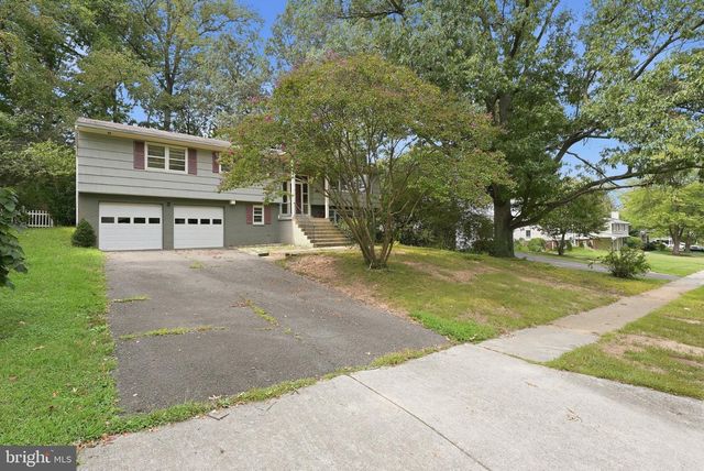 8400 BOUND BROOK LN, Alexandria, VA 22309