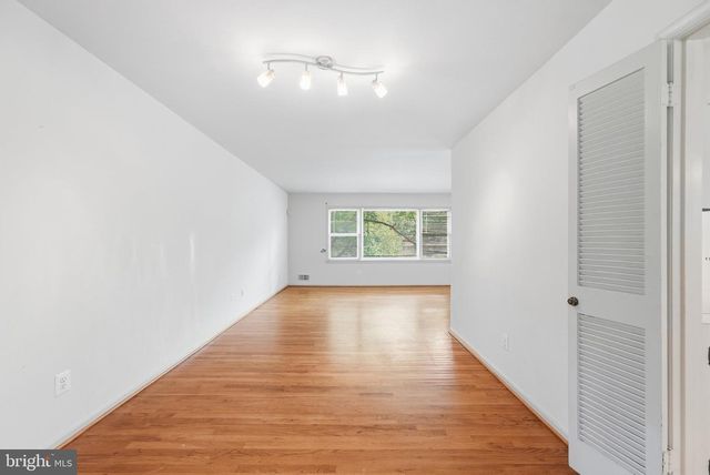 8400 BOUND BROOK LN, Alexandria, VA 22309