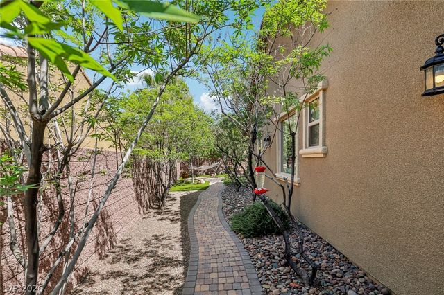 2760 Quinson Lane, Henderson, NV 89044