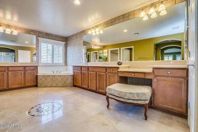 2892 E BEECHNUT Place, Chandler, AZ 85249