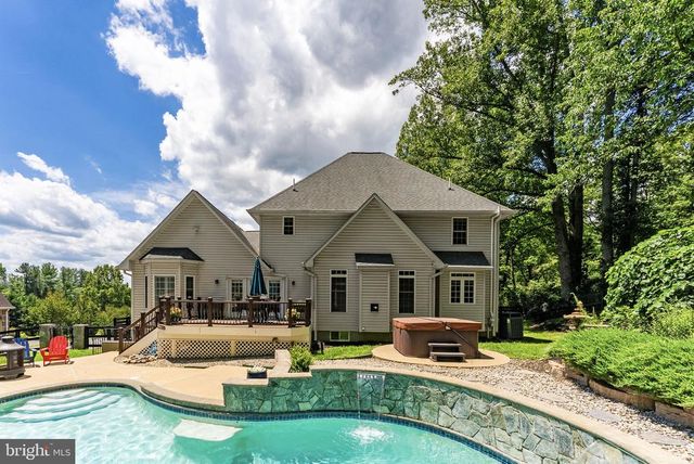 6729 BREEZY DR, Warrenton, VA 20187