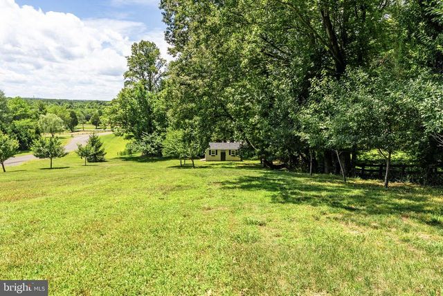 6729 BREEZY DR, Warrenton, VA 20187