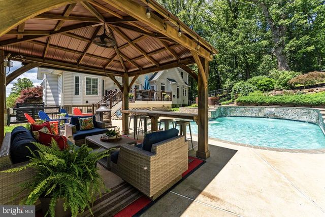 6729 BREEZY DR, Warrenton, VA 20187