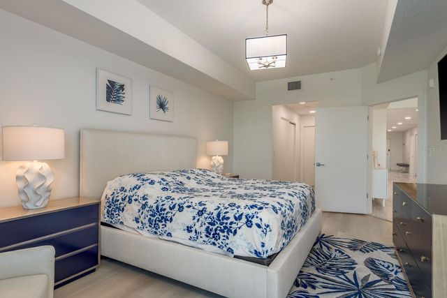 415 ISLAND WAY 402, Clearwater Beach, FL 33767