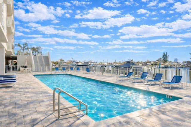 415 ISLAND WAY 402, Clearwater Beach, FL 33767