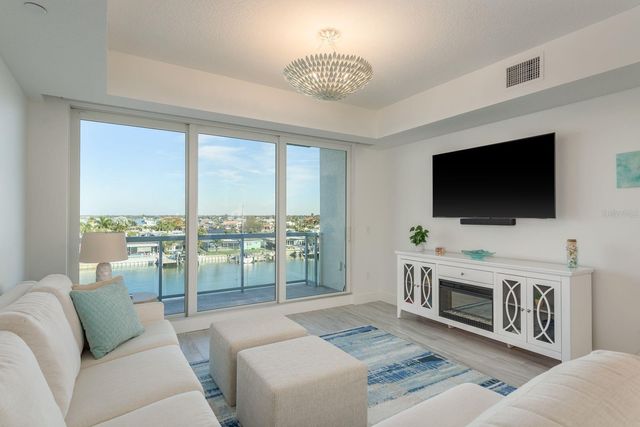 415 ISLAND WAY 402, Clearwater Beach, FL 33767