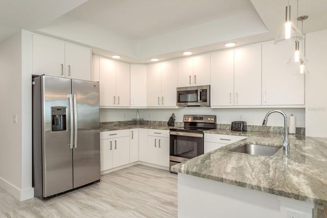 415 ISLAND WAY 402, Clearwater Beach, FL 33767