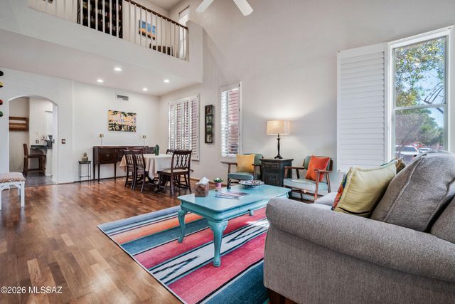 5197 E Calle Vista De Colores, Tucson, AZ 85711