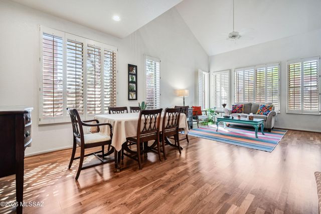 5197 E Calle Vista De Colores, Tucson, AZ 85711