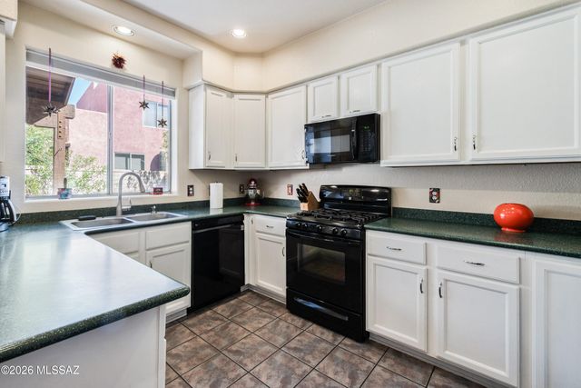 5197 E Calle Vista De Colores, Tucson, AZ 85711