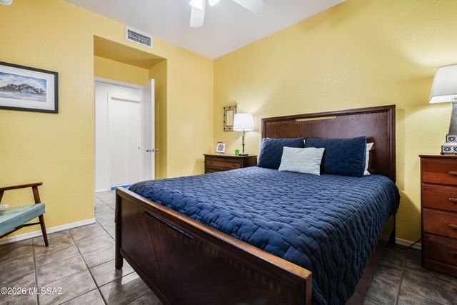 5197 E Calle Vista De Colores, Tucson, AZ 85711