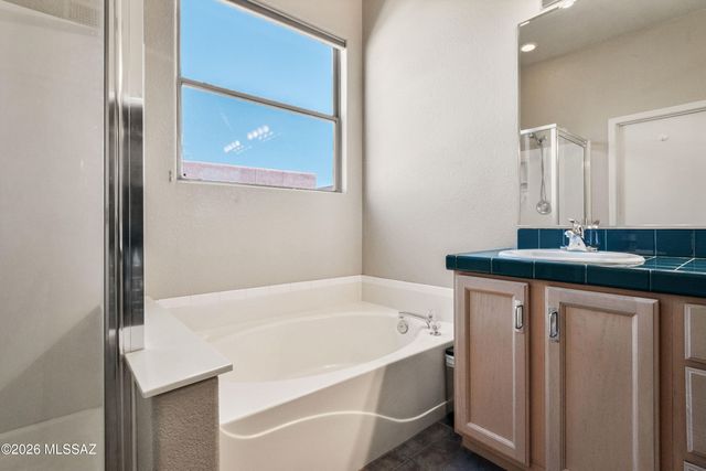 5197 E Calle Vista De Colores, Tucson, AZ 85711