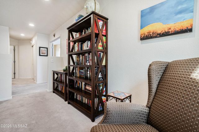 5197 E Calle Vista De Colores, Tucson, AZ 85711