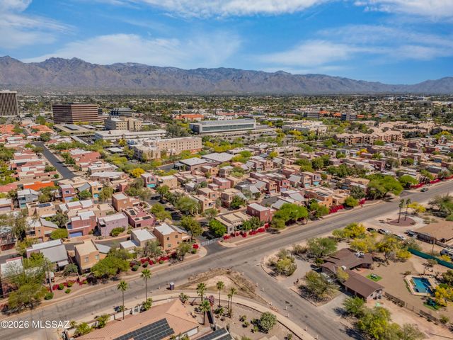 5197 E Calle Vista De Colores, Tucson, AZ 85711