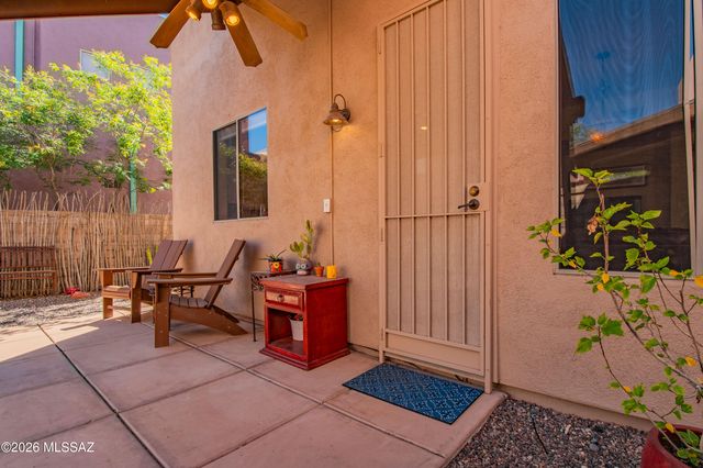 5197 E Calle Vista De Colores, Tucson, AZ 85711