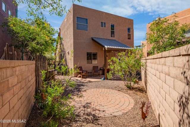 5197 E Calle Vista De Colores, Tucson, AZ 85711