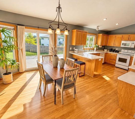 12628 Dutch Court, Apple Valley, MN 55124